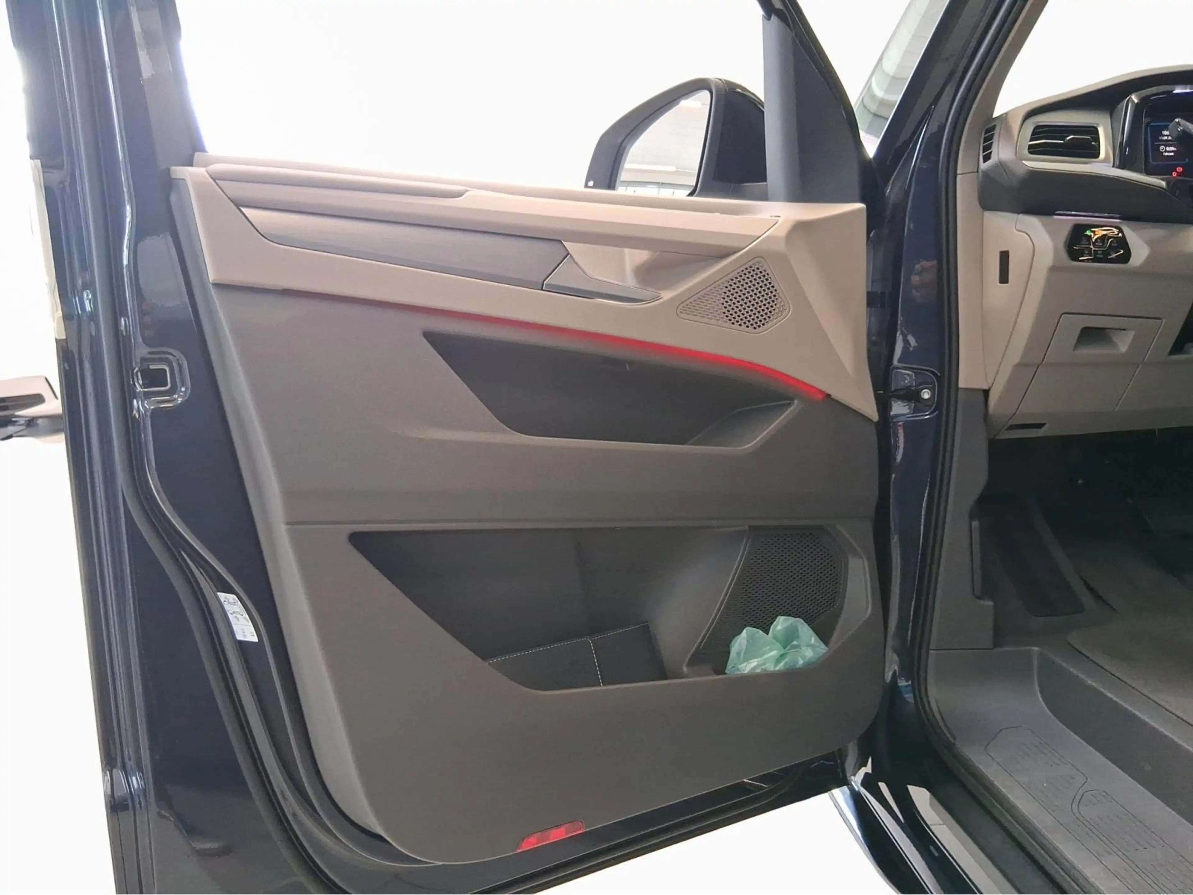 Volkswagen T7 California Ocean — photo 10