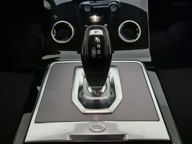 Land Rover Range Rover Evoque view 10