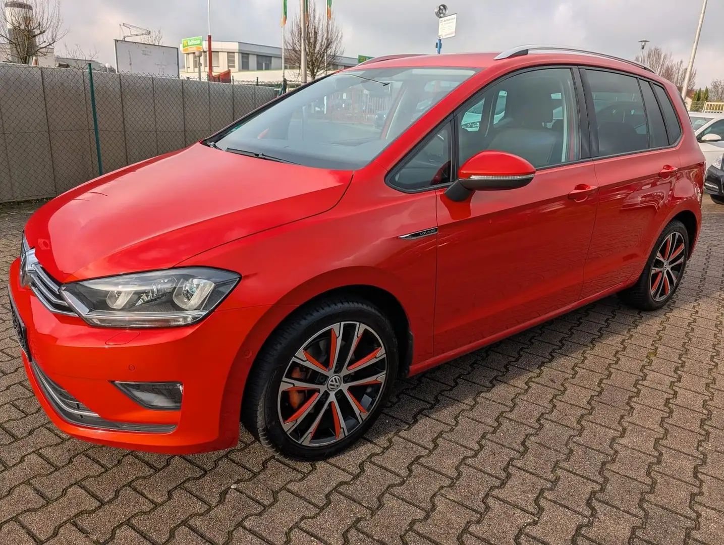 Volkswagen Golf Sportsvan VII Lounge XP Line Orange - 2