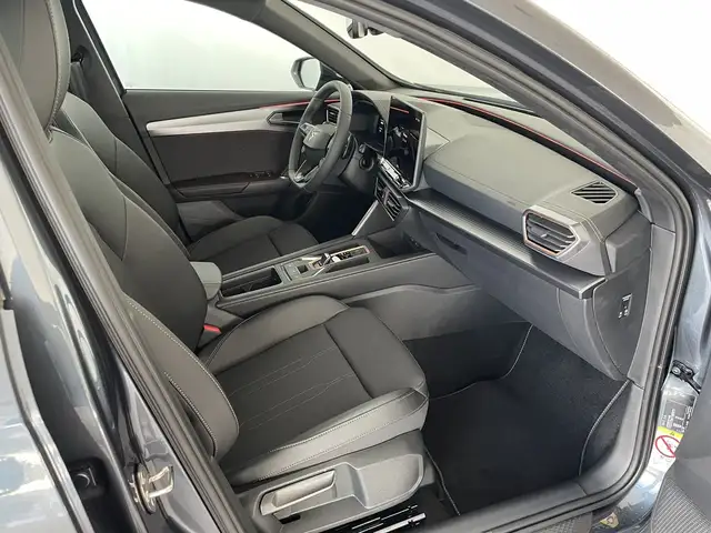Cupra Formentor view 5