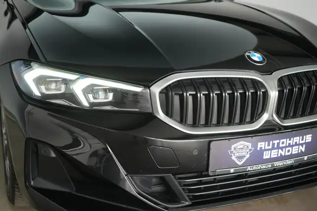 BMW 3 Series view 14