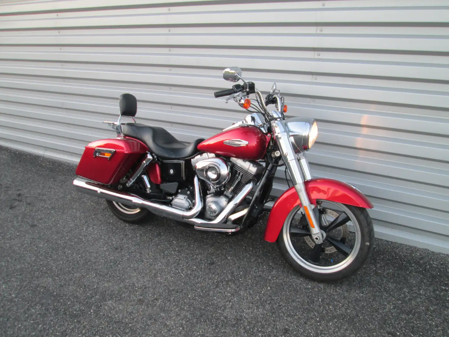 Harley-Davidson Dyna Switchback Rot - 1