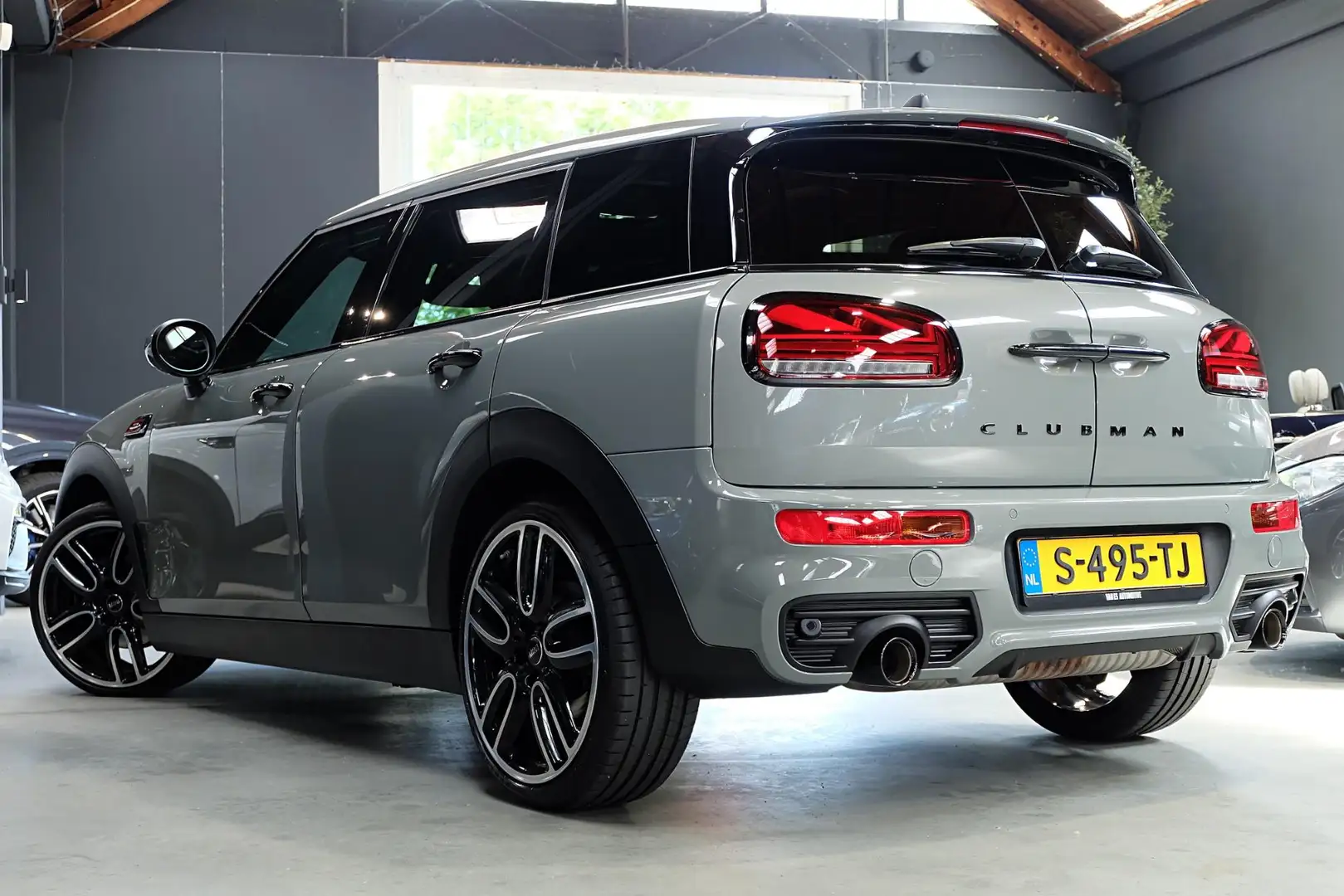 MINI Cooper S Clubman Mini 2.0 Chili / JCW / Pano / Leder / 19" Šedá - 2