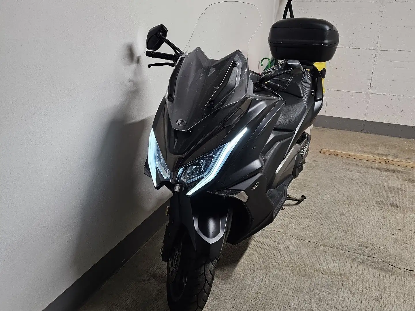 Kymco AK 550 ABS Negru - 1