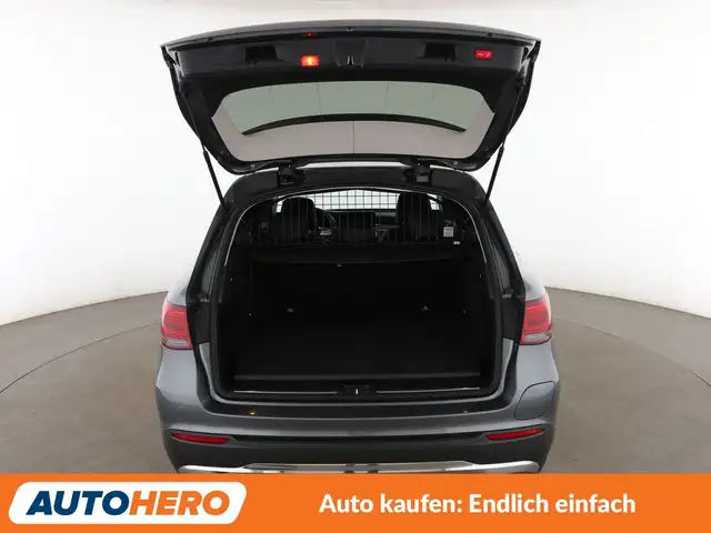 Mercedes-Benz GLC view 16