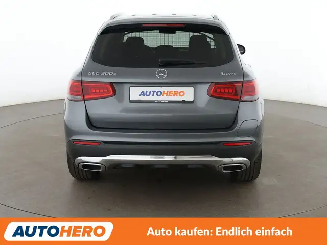 Mercedes-Benz GLC view 5