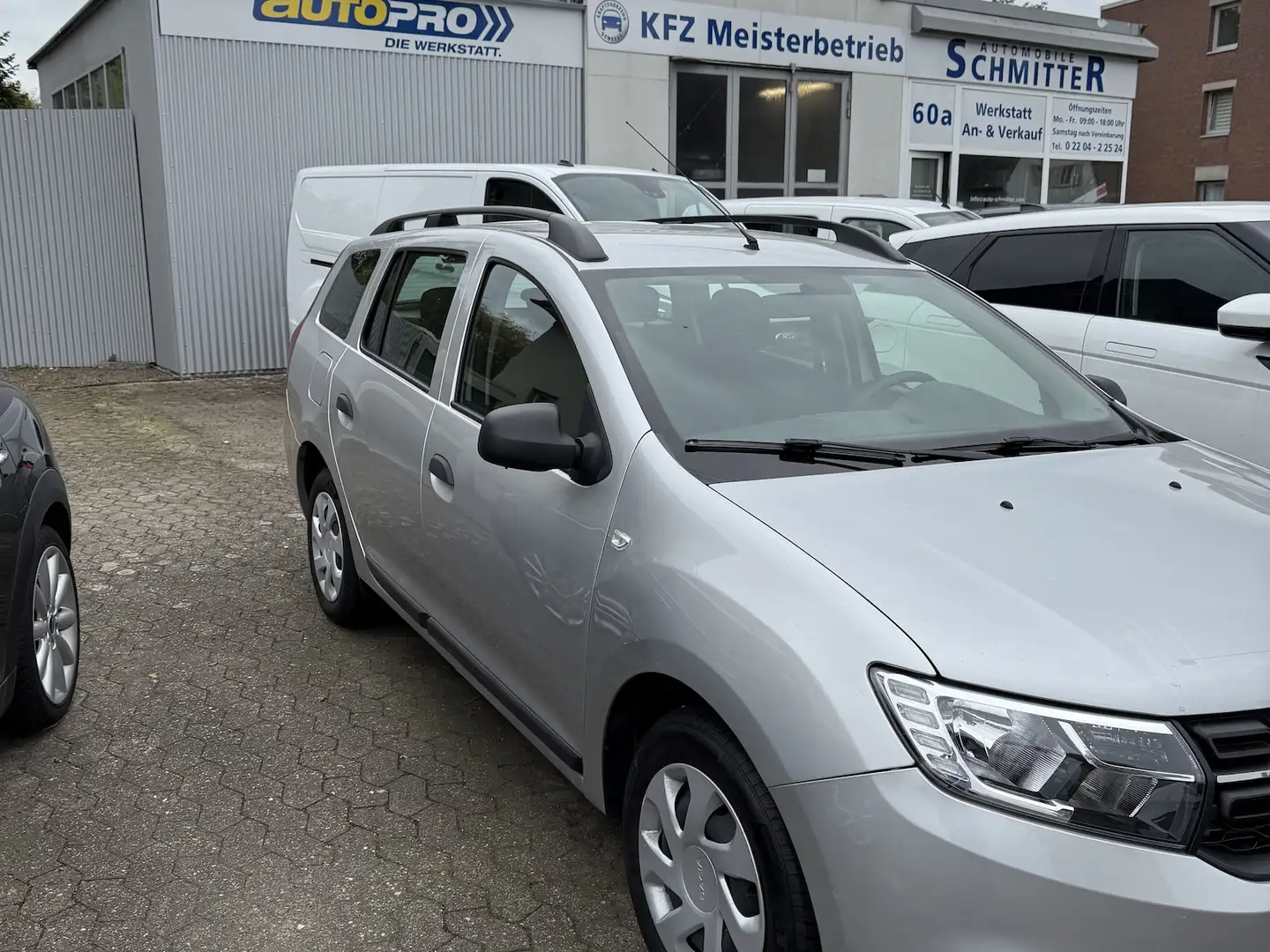Dacia Logan Ambiance Silber - 1