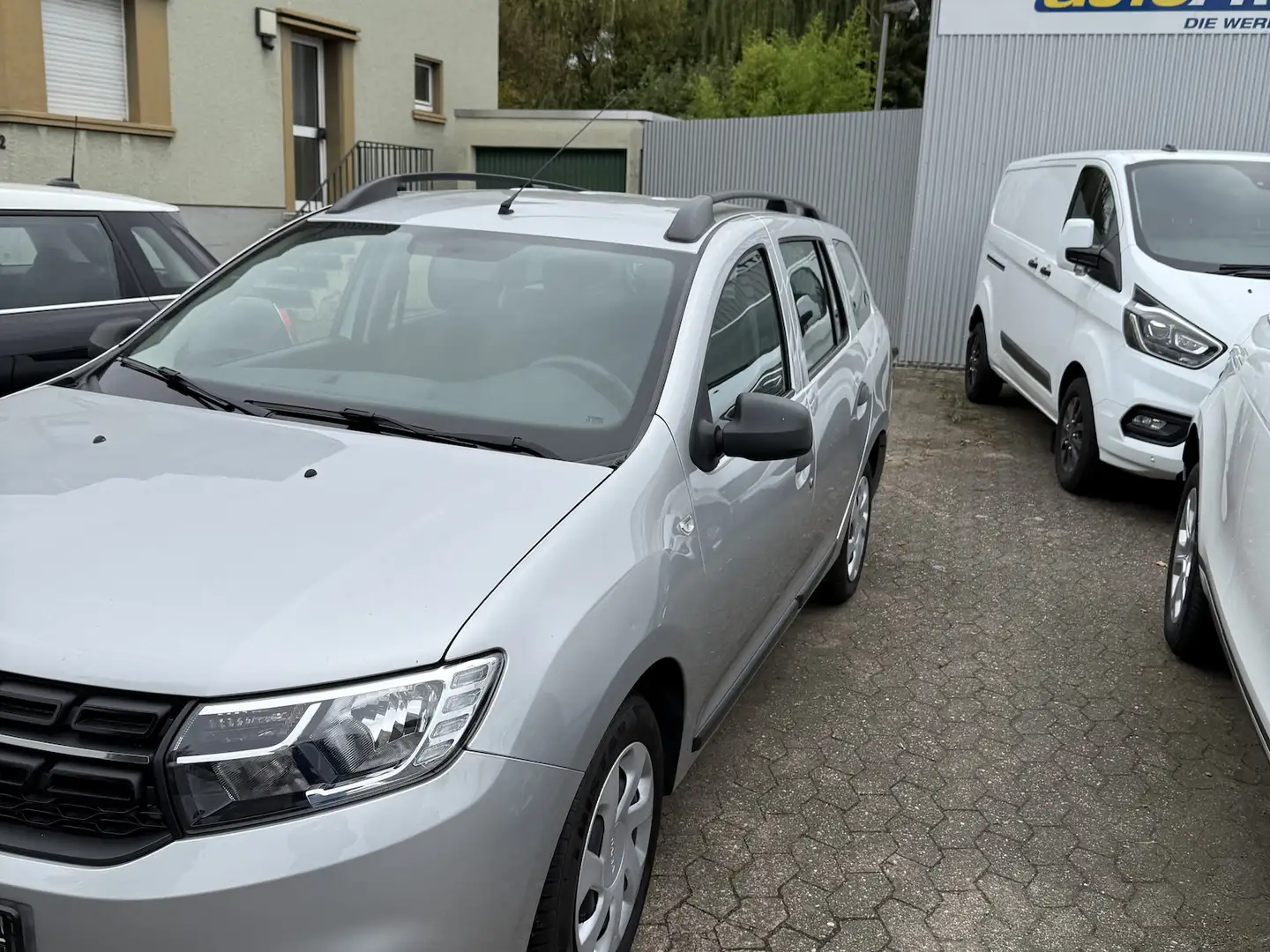 Dacia Logan Ambiance Silber - 2