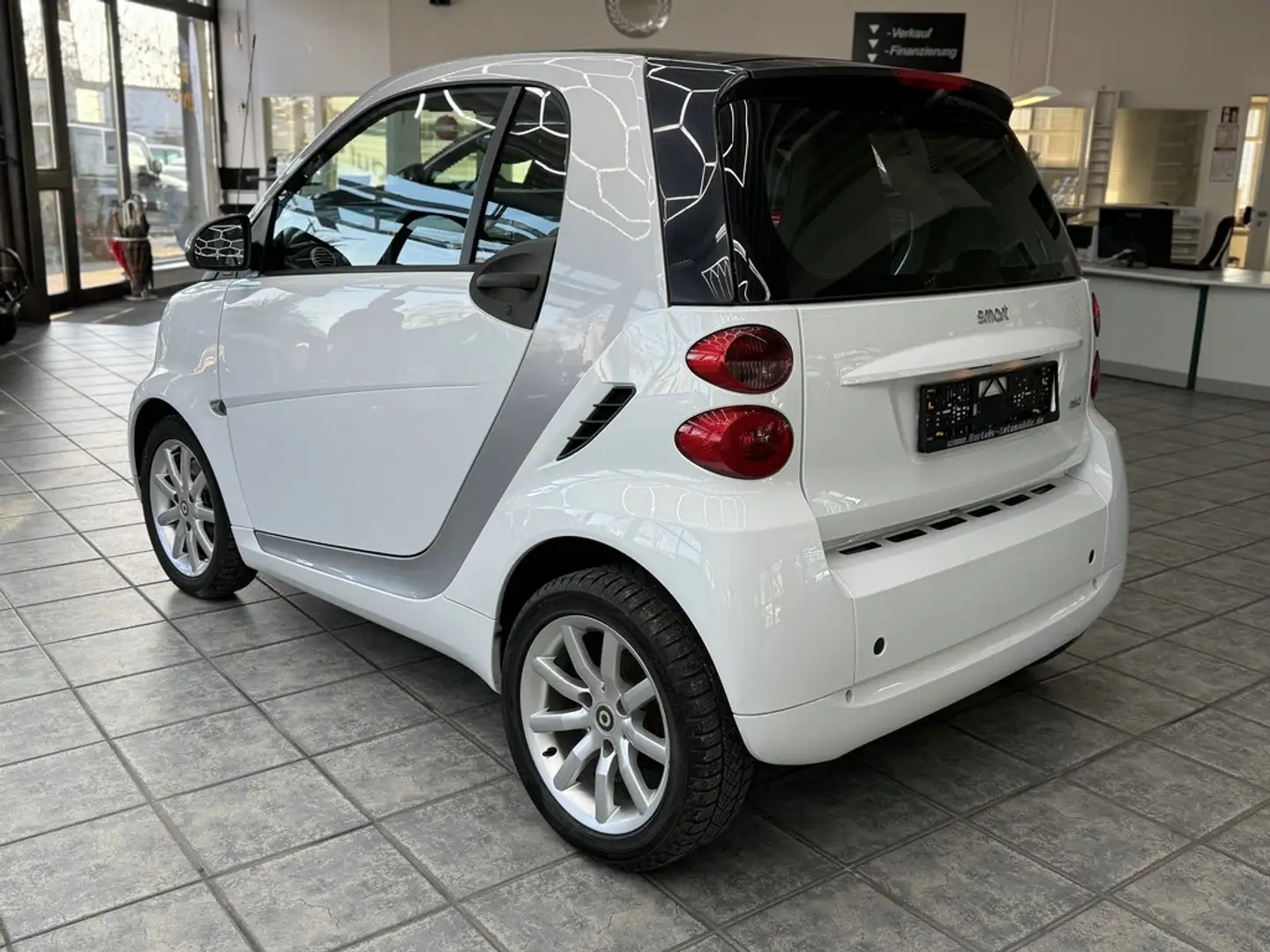 smart forTwo Coupe 1.0 MHD passion, Klima, Sitzheizung Weiß - 2
