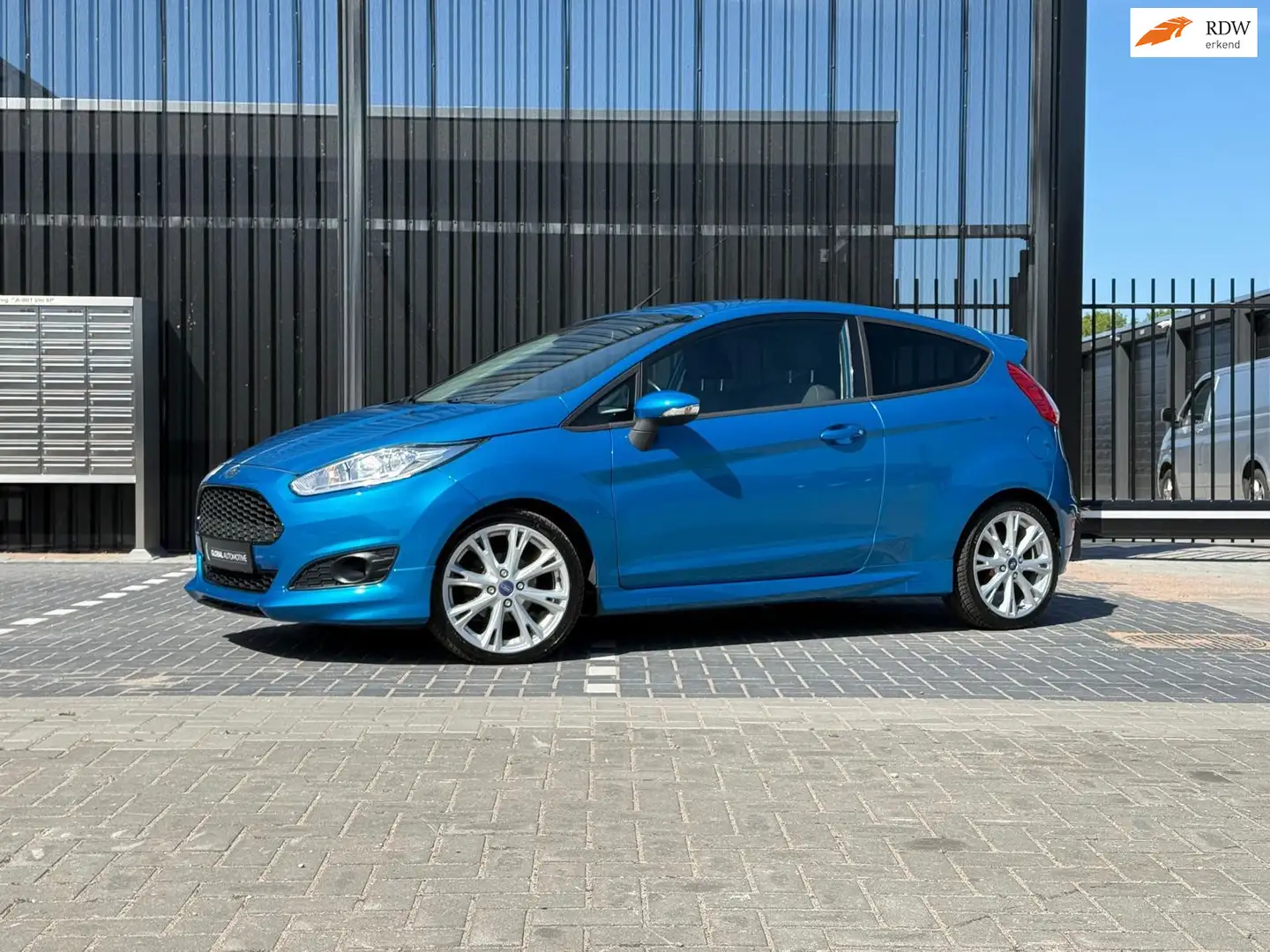 Ford Fiesta 1.0 EcoBoost Sport - 125PK - ST LINE Blauw - 1