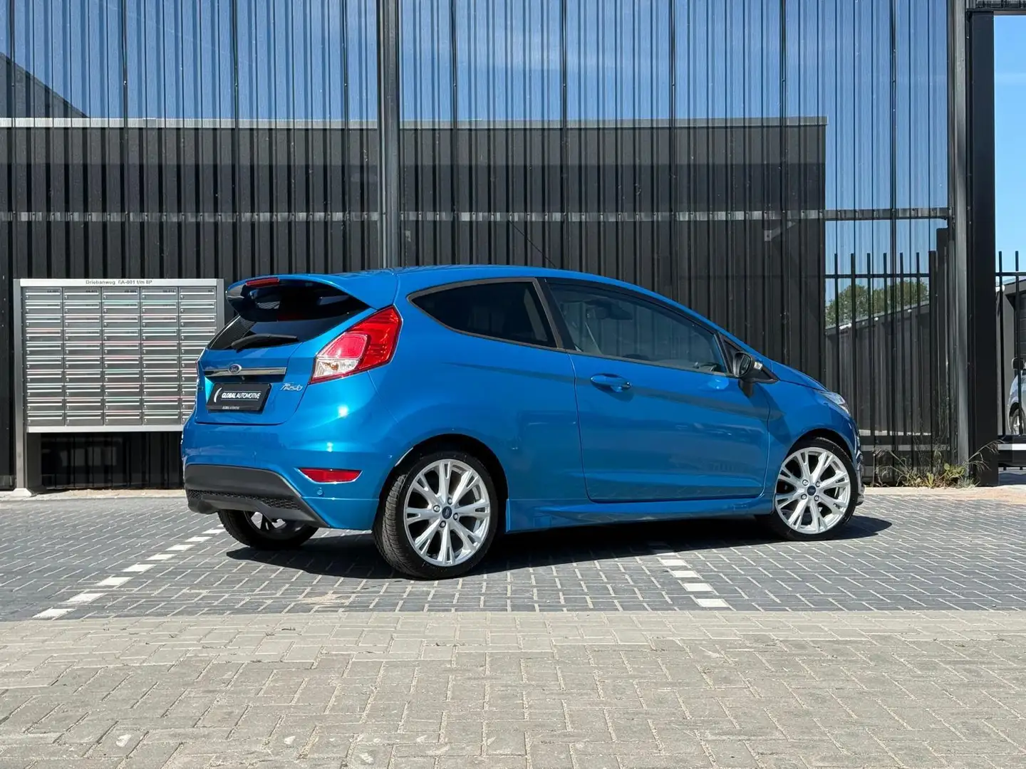 Ford Fiesta 1.0 EcoBoost Sport - 125PK - ST LINE Blauw - 2