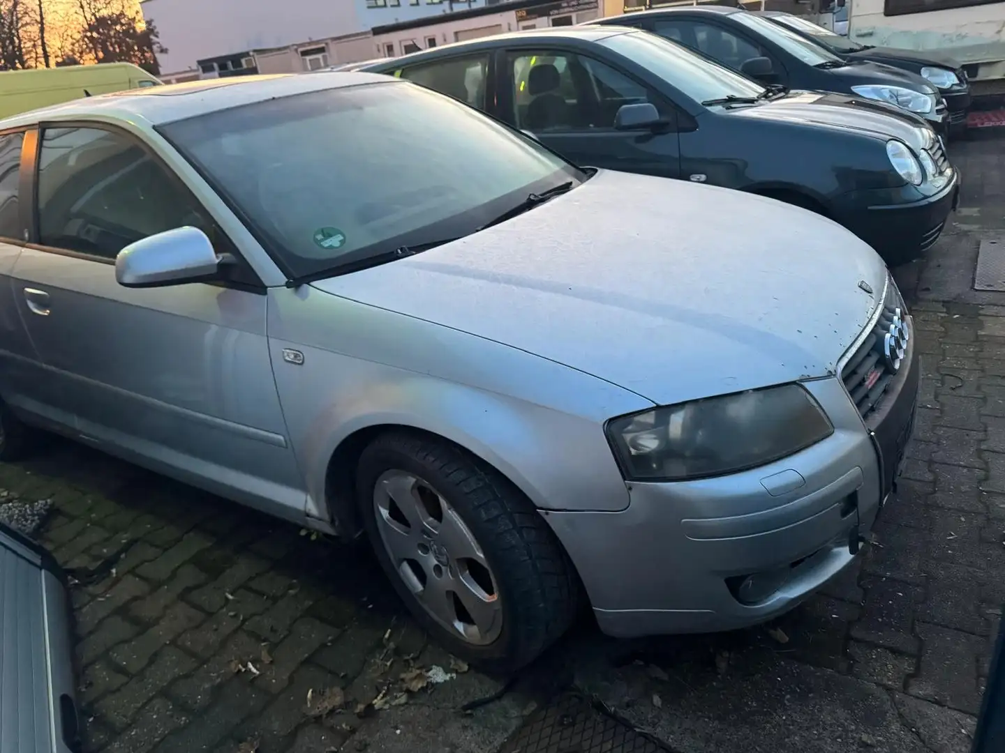 Audi A3 2.0 TDI S line Sportpaket plus Silber - 2