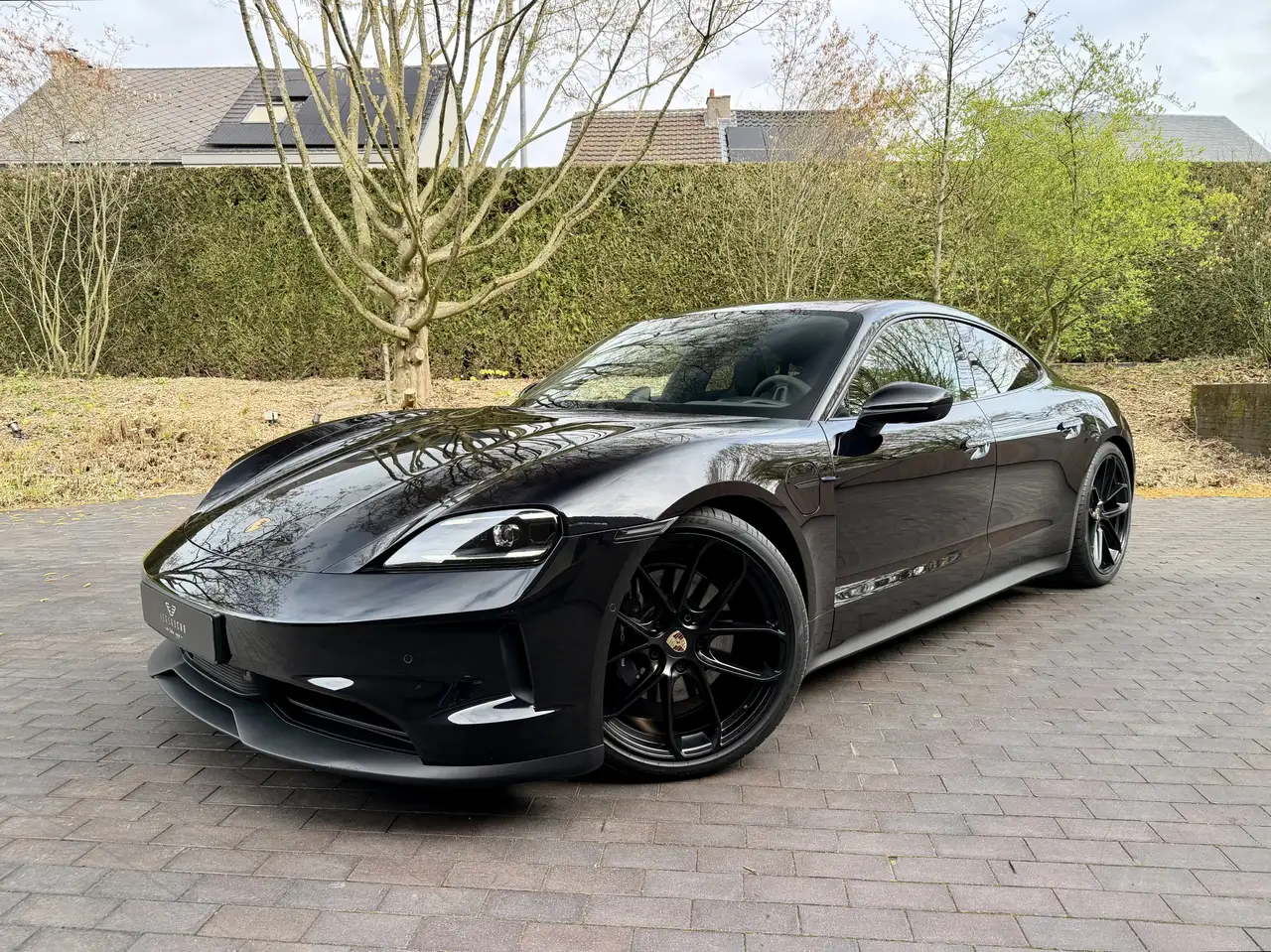 Porsche Taycan Facelift 105 kWh/BOSE/Pano/ACC/Chrono/Surround/Top