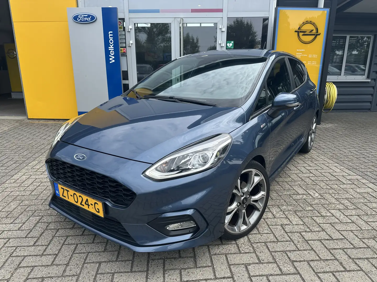 Ford Fiesta 1.0 100PK ST-Line-X | VERWARMDE VOORRUIT| NAVIGATI Blauw - 1