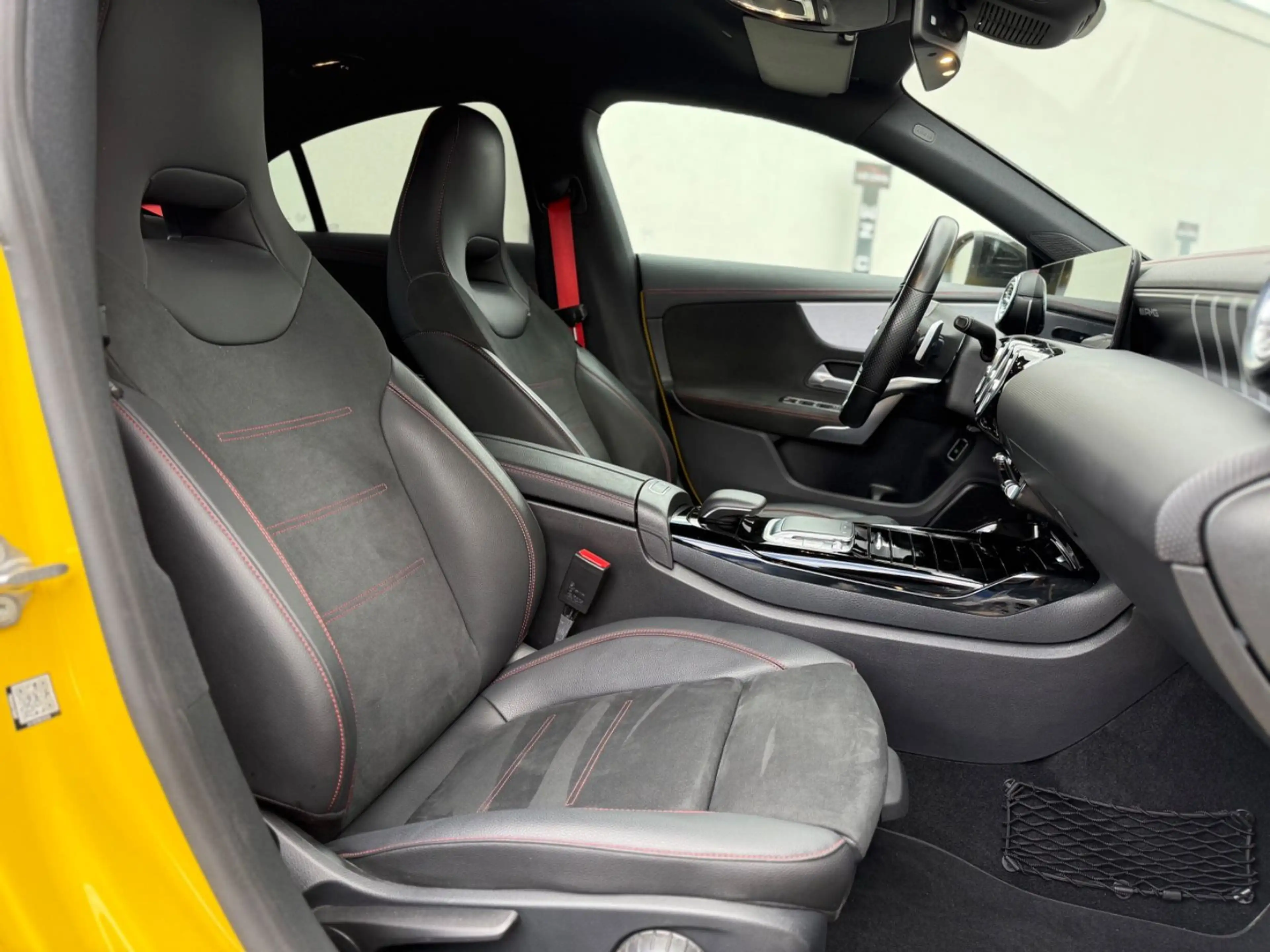 Mercedes-Benz CLA 35 AMG 4M KAMERA AMG DYNAMIC MBUX ACC — photo 11