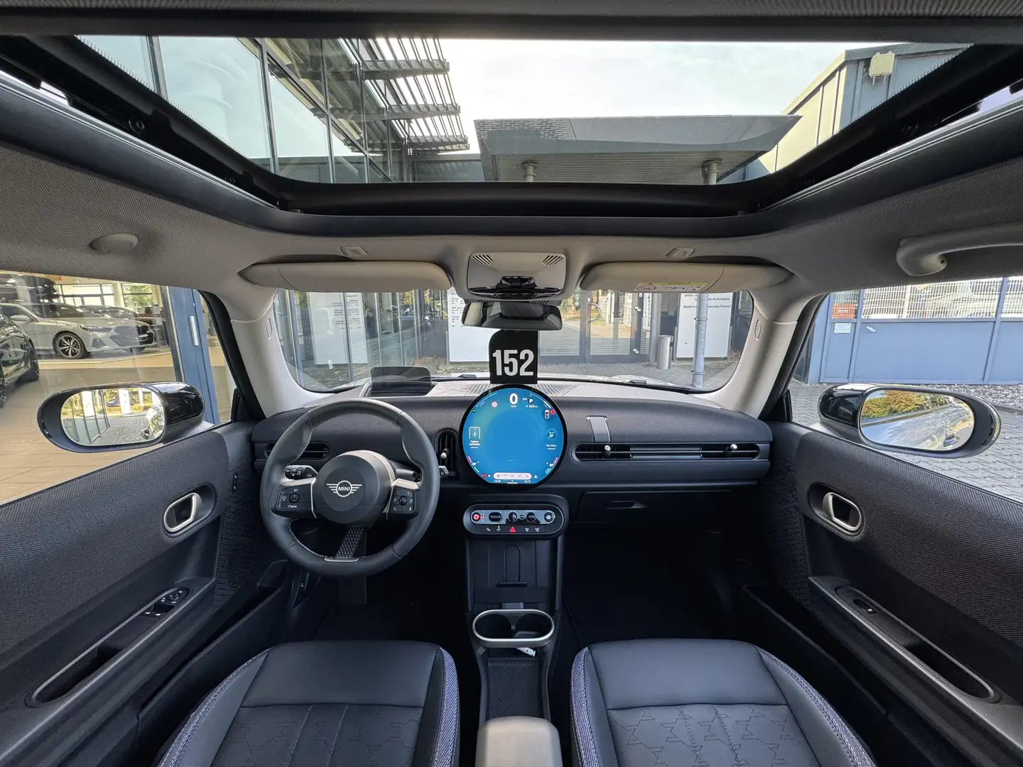 MINI Cooper C Classic Trim PANO HuD DA PA LenkradHzg Silber - 2