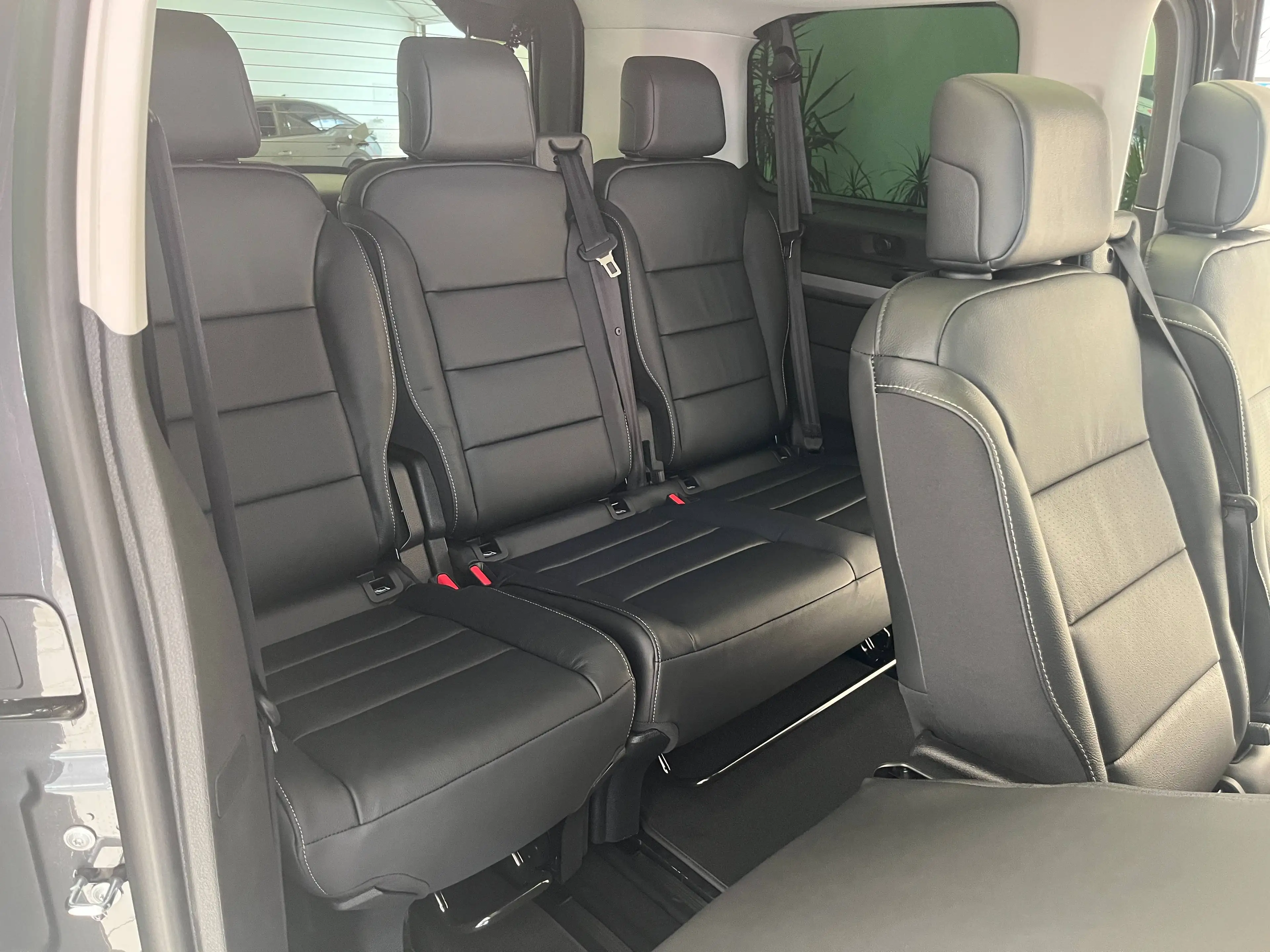 Peugeot Traveller Traveller Diesel 180 L2 2.2 Diesel 180 EAT8 Allure — photo 6
