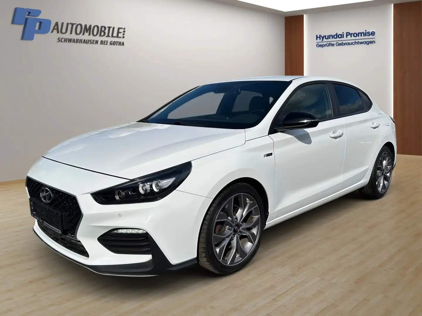 Hyundai i30 Fastback N-LINE 1.4 T-GDI 140PS DAB DCT Blanc - 1
