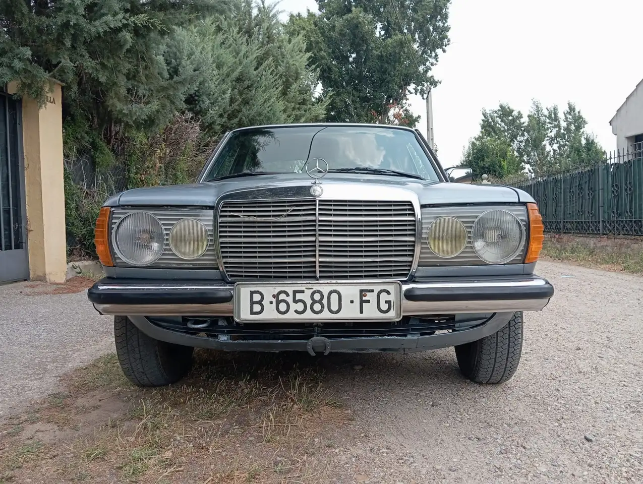 Mercedes-Benz 300D, foto 1