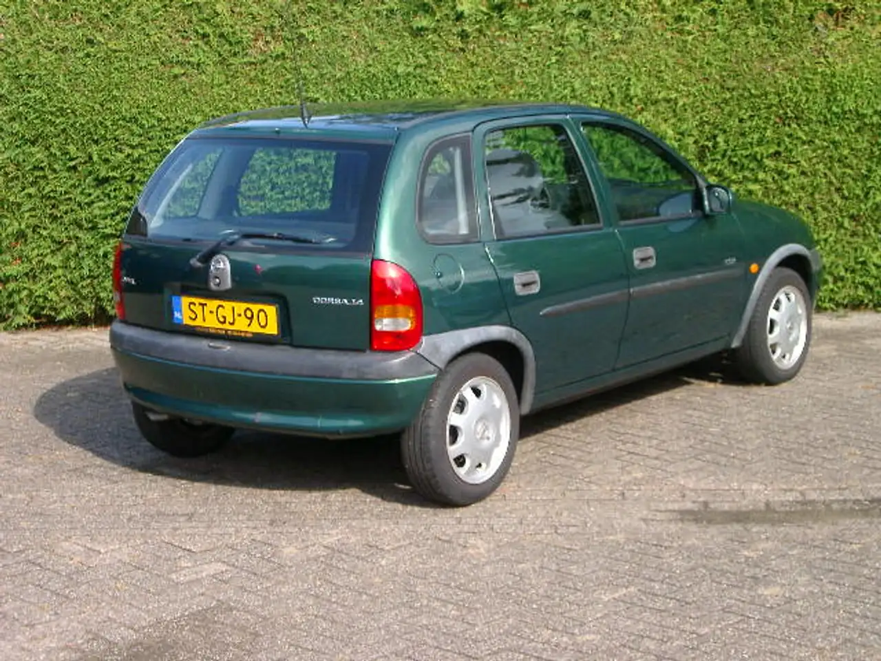 Opel Corsa 1.4i CDX nieuwe distributieriem en gereviseerde ci, foto 4