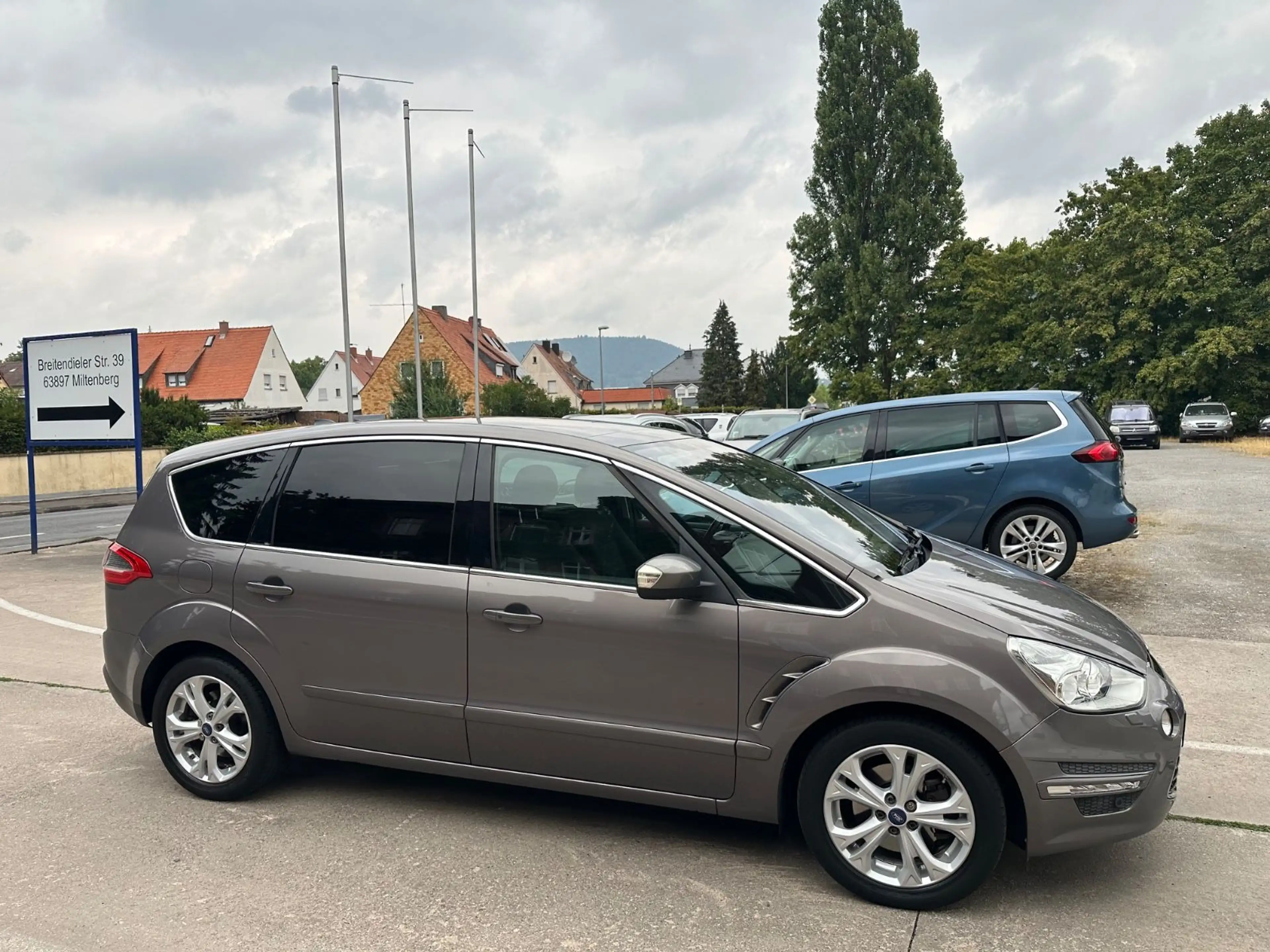 Ford S-Max S-MAX 2.0 Titanium/Automatik/Navi/Panorama/AHK — photo 2