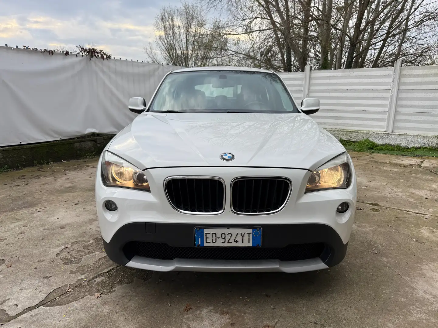 BMW X1 X1 E84 xdrive18d Attiva White - 1