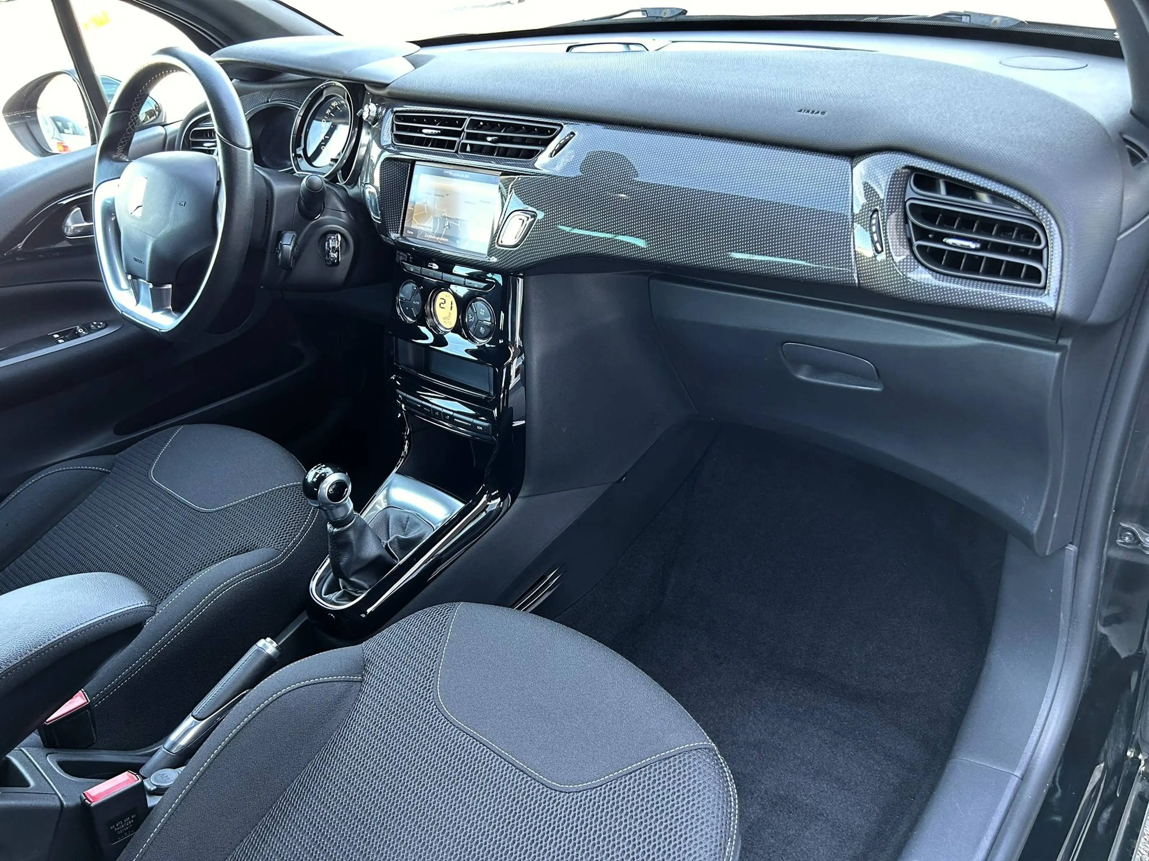 DS Automobiles DS 3 Cabrio 1.2 PureTech So Chic S | Carplay | LED verlichting — photo 10