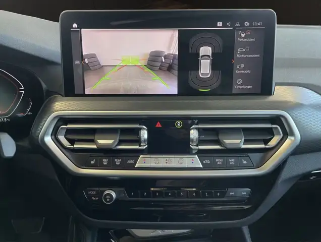 BMW X4 view 8