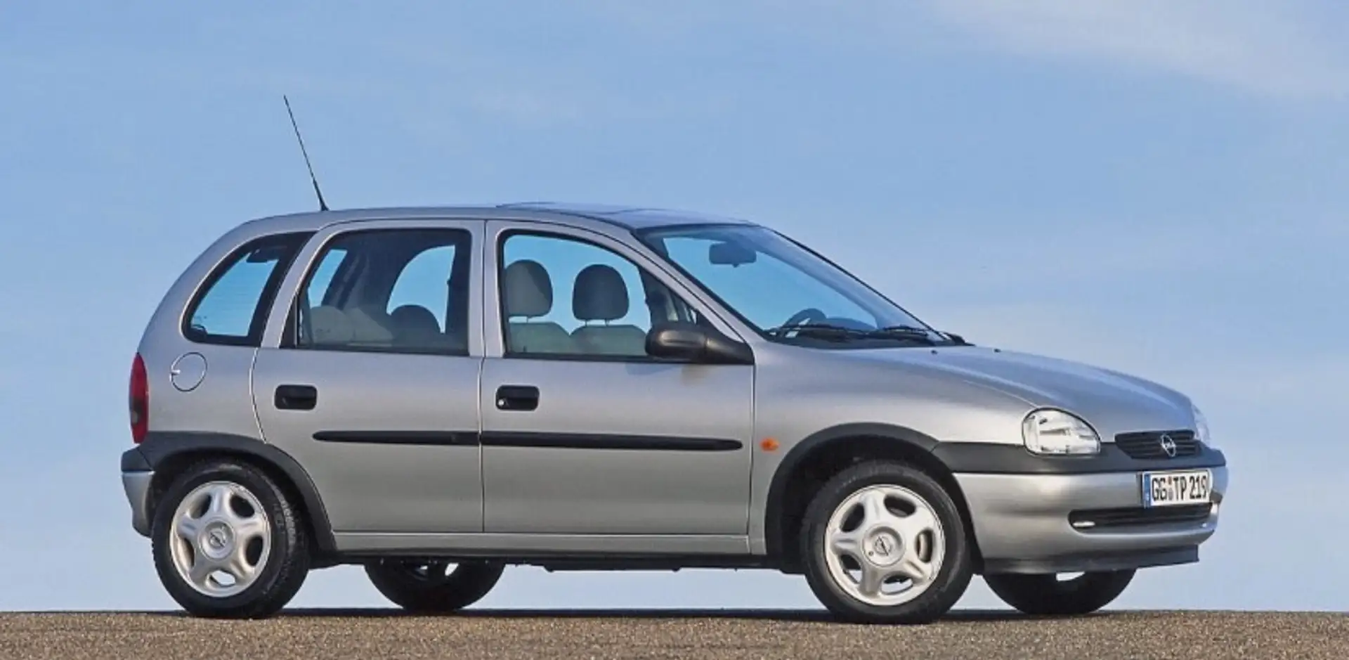 Opel Corsa 1.4 16v GLS - 1