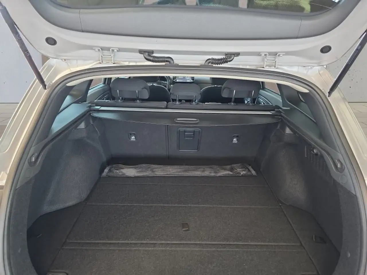 Hyundai i30 Kombi 1,5T-GDI 160PS Voll-LED/Kamera/Winterp. *, миниатюра 17