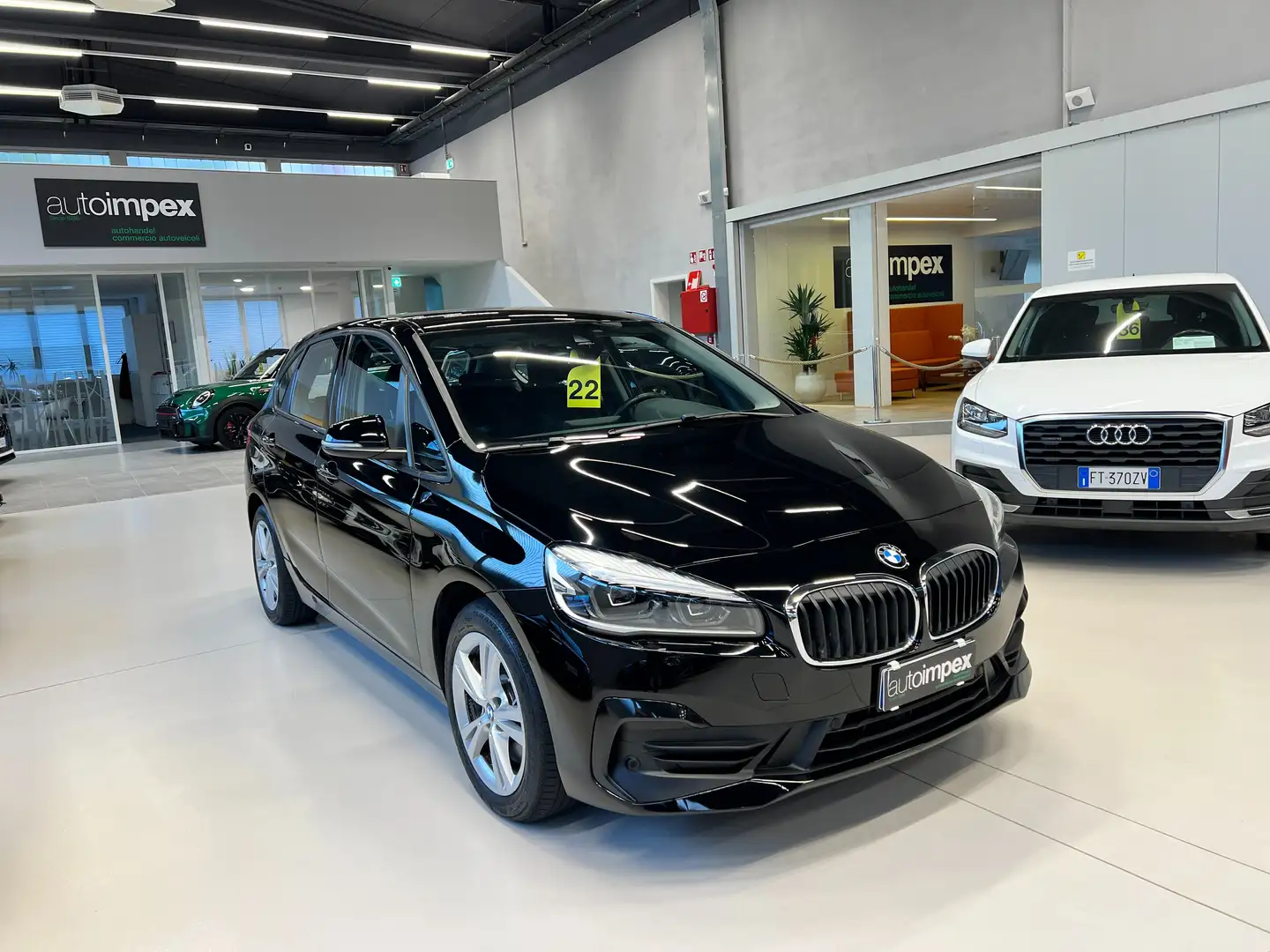 BMW 225 xe 4x4 Active Tourer iPerformance auto LED 224CV Zwart - 1