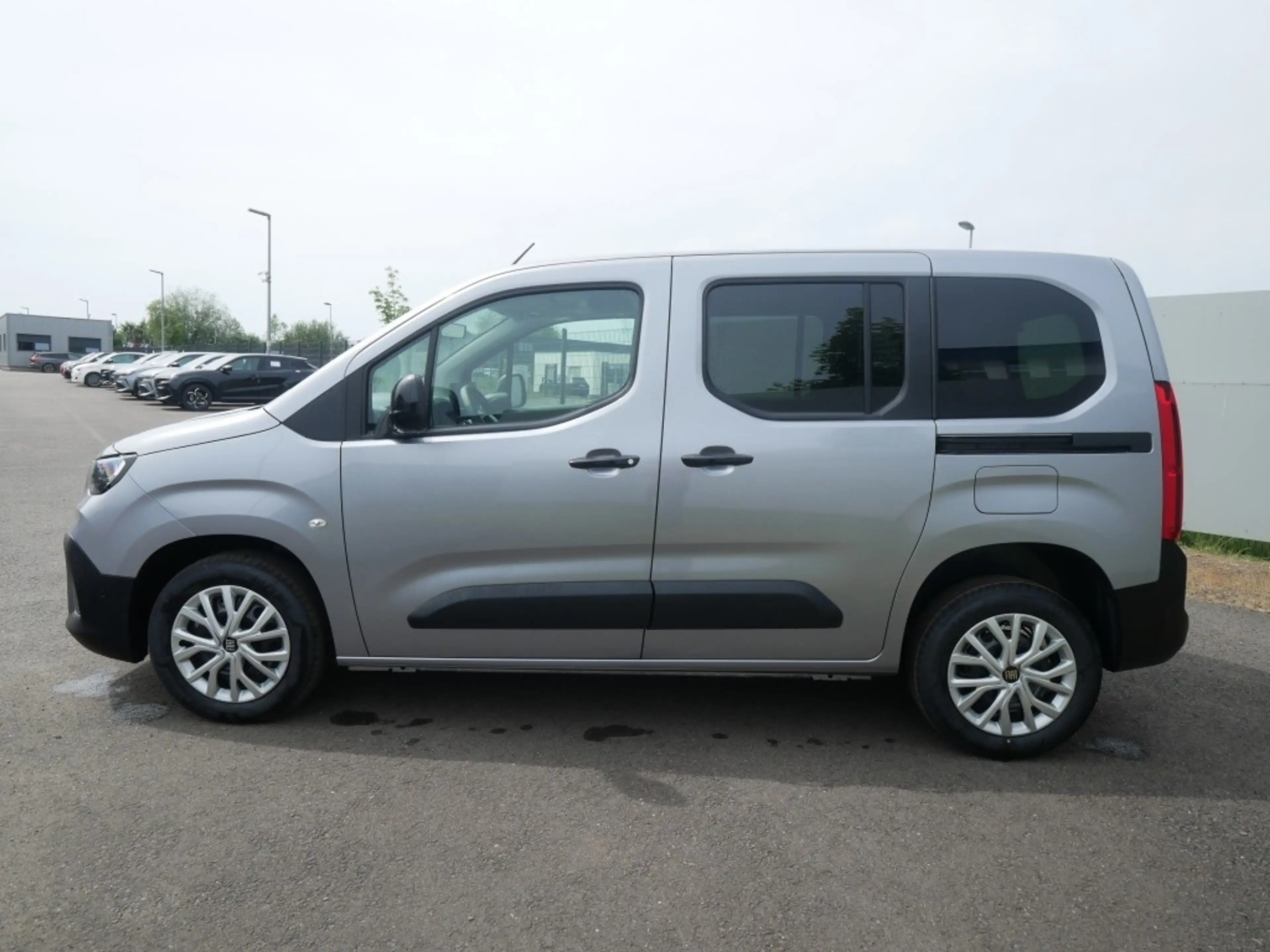 Fiat Doblo KOMBI N1 M L1 1.5 BLUEHDI 130PS AT8 COMFORT TECHNO — photo 6