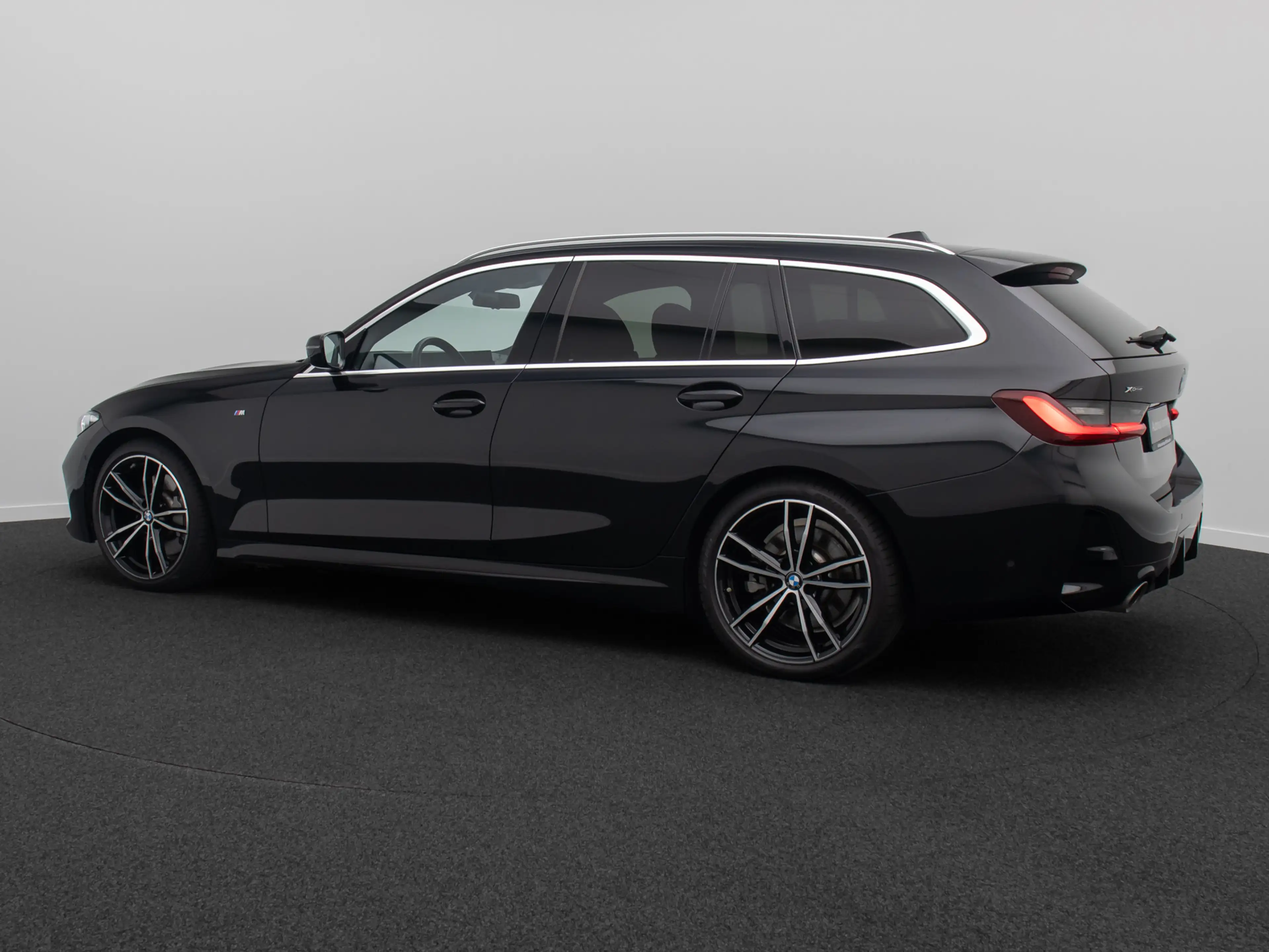 BMW 330 M Sport DAB Kamera HUD Panorama HiFi 19 — photo 10