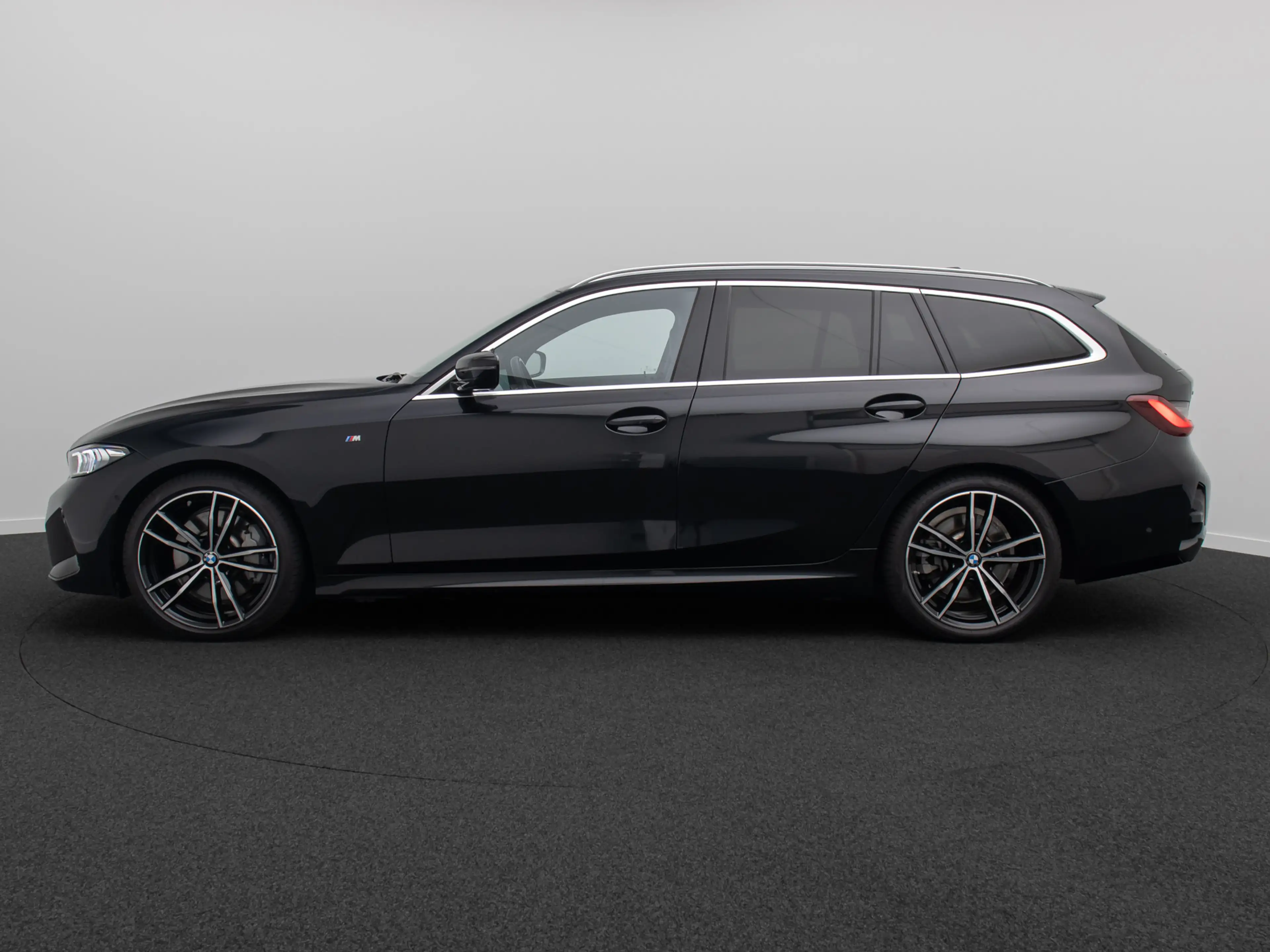 BMW 330 M Sport DAB Kamera HUD Panorama HiFi 19 — photo 11