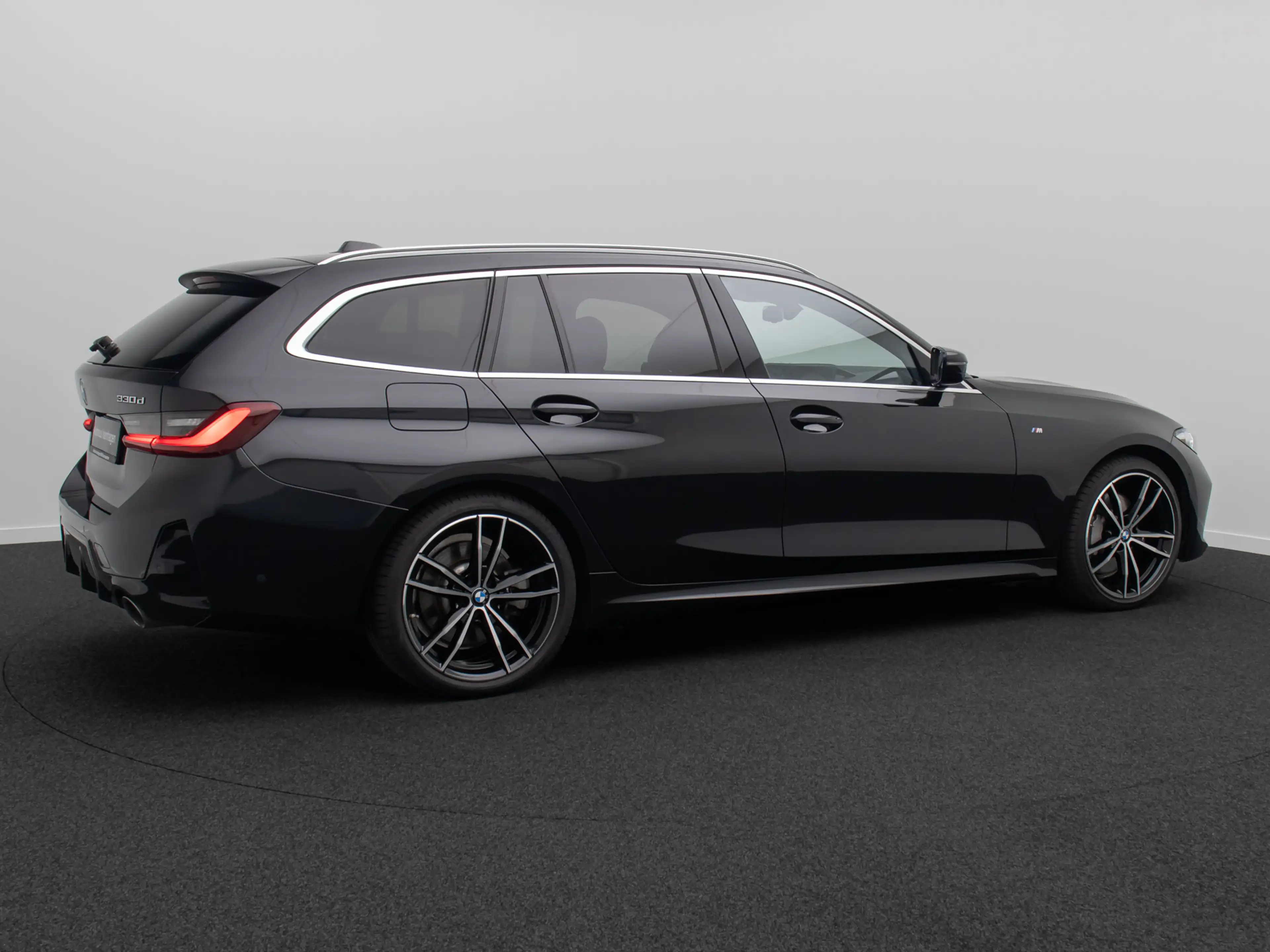 BMW 330 M Sport DAB Kamera HUD Panorama HiFi 19 — photo 6