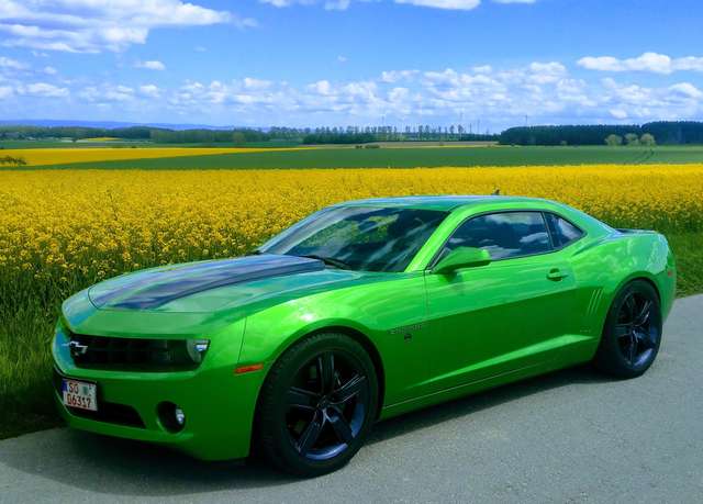 Imagine Chevrolet Camaro Special Edition synergy green 48000km
