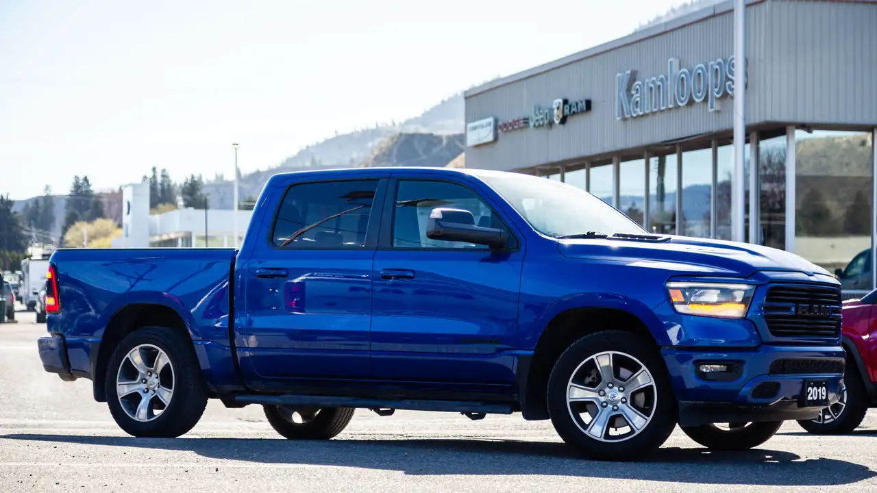 RAM 1500 снимка RAM 1500