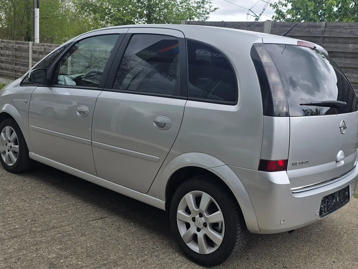 Opel Meriva 1.4i Cosmo met 117 994 km Grijs - 2