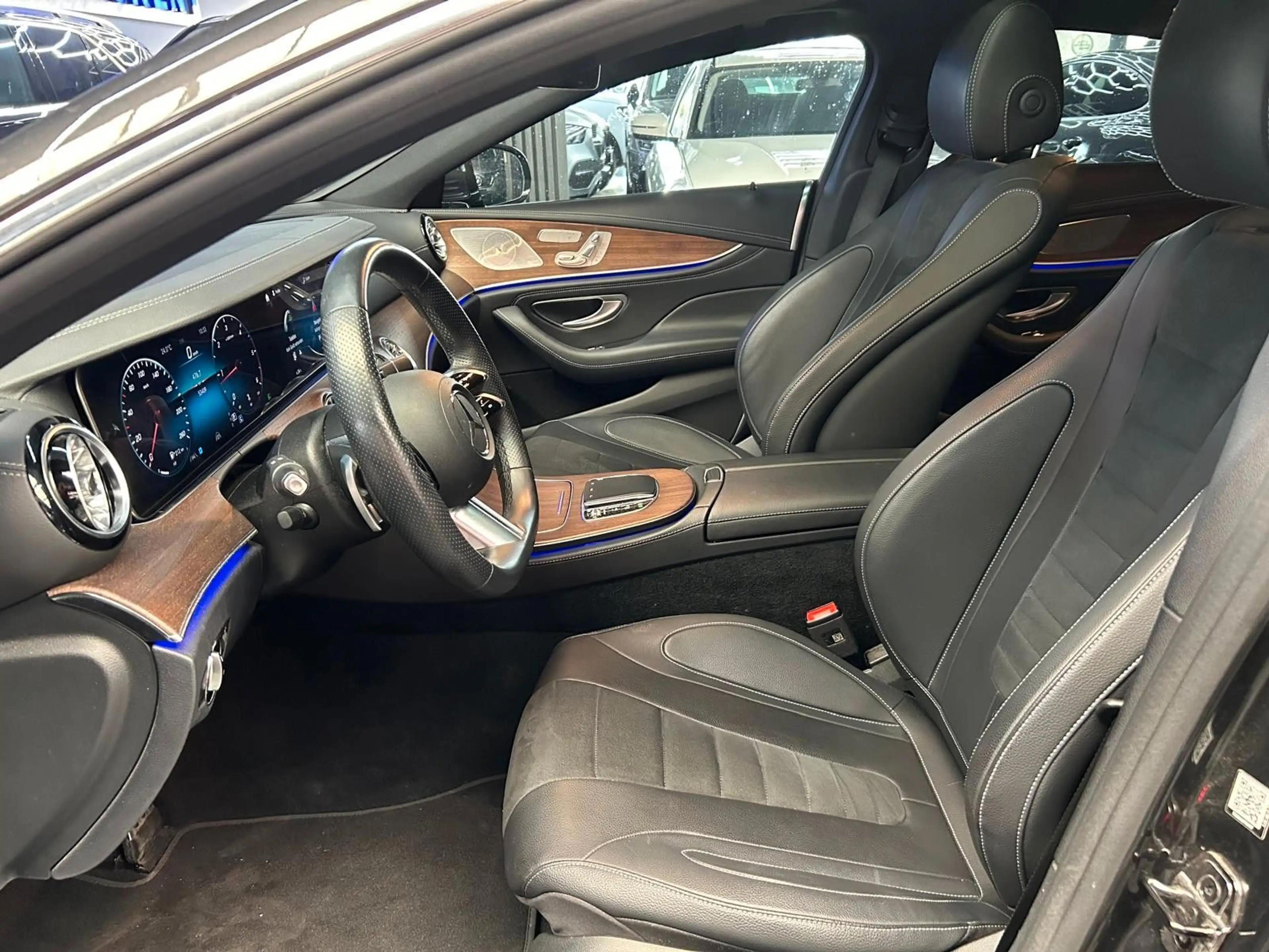 Mercedes-Benz CLS 220 d AMG LINE*360 KAMERA*LED*SCHIEBEDACH* — photo 5