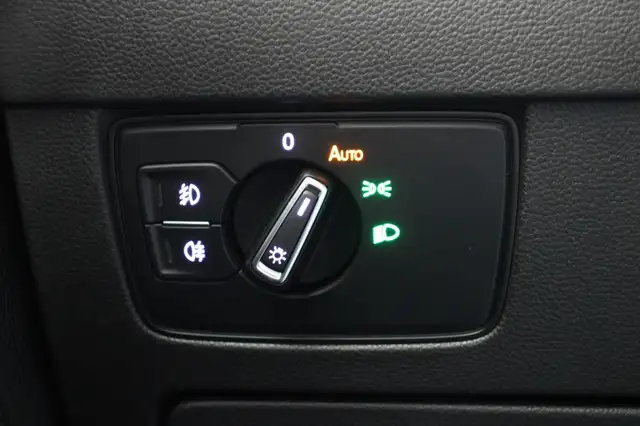 Volkswagen Passat view 28