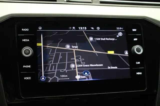 Volkswagen Passat view 25