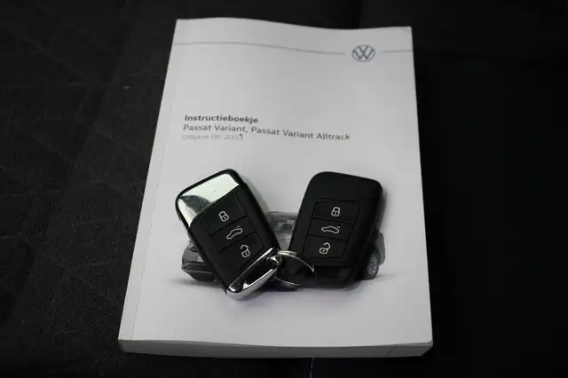 Volkswagen Passat view 30