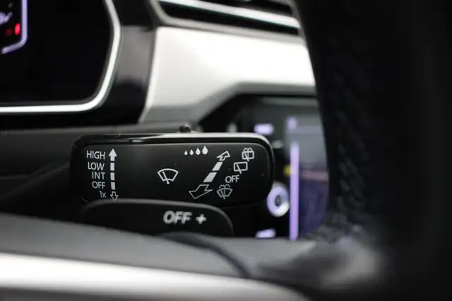 Volkswagen Passat view 24