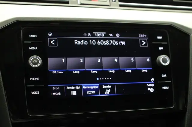 Volkswagen Passat view 27