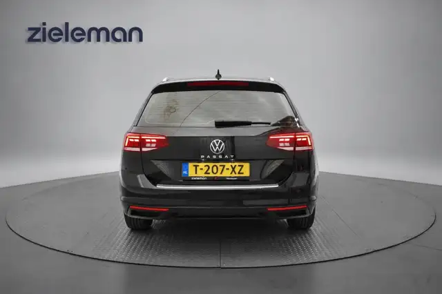 Volkswagen Passat view 18