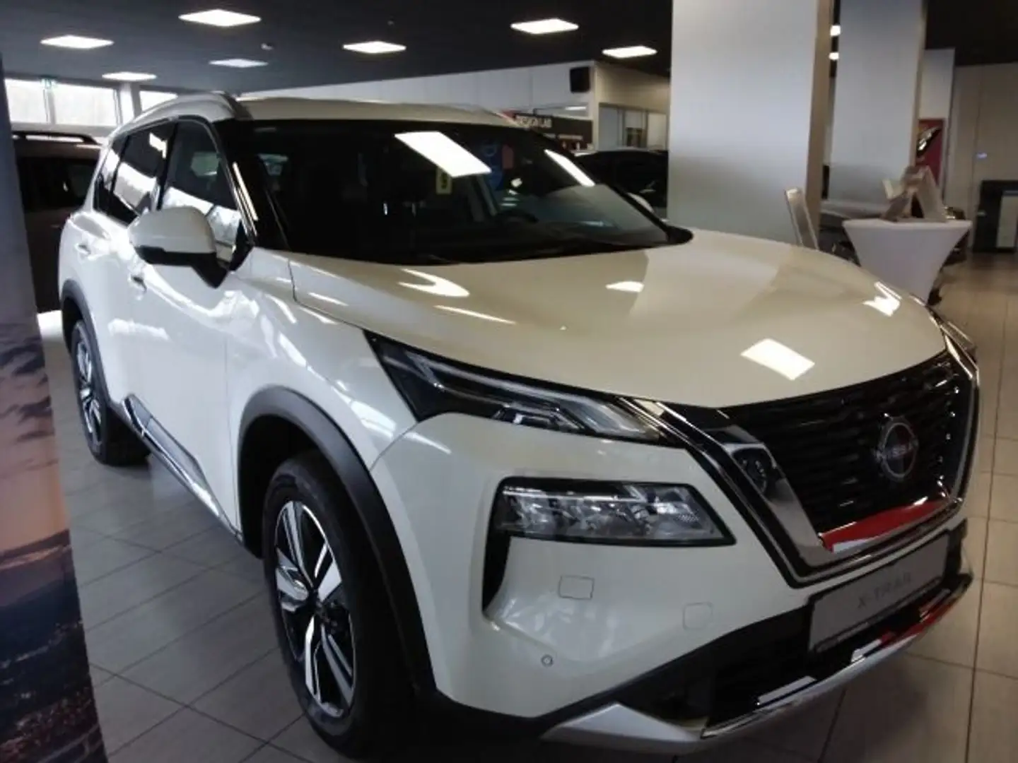Nissan X-Trail 1.5 VC-T MHEV Tekna Blanc - 2