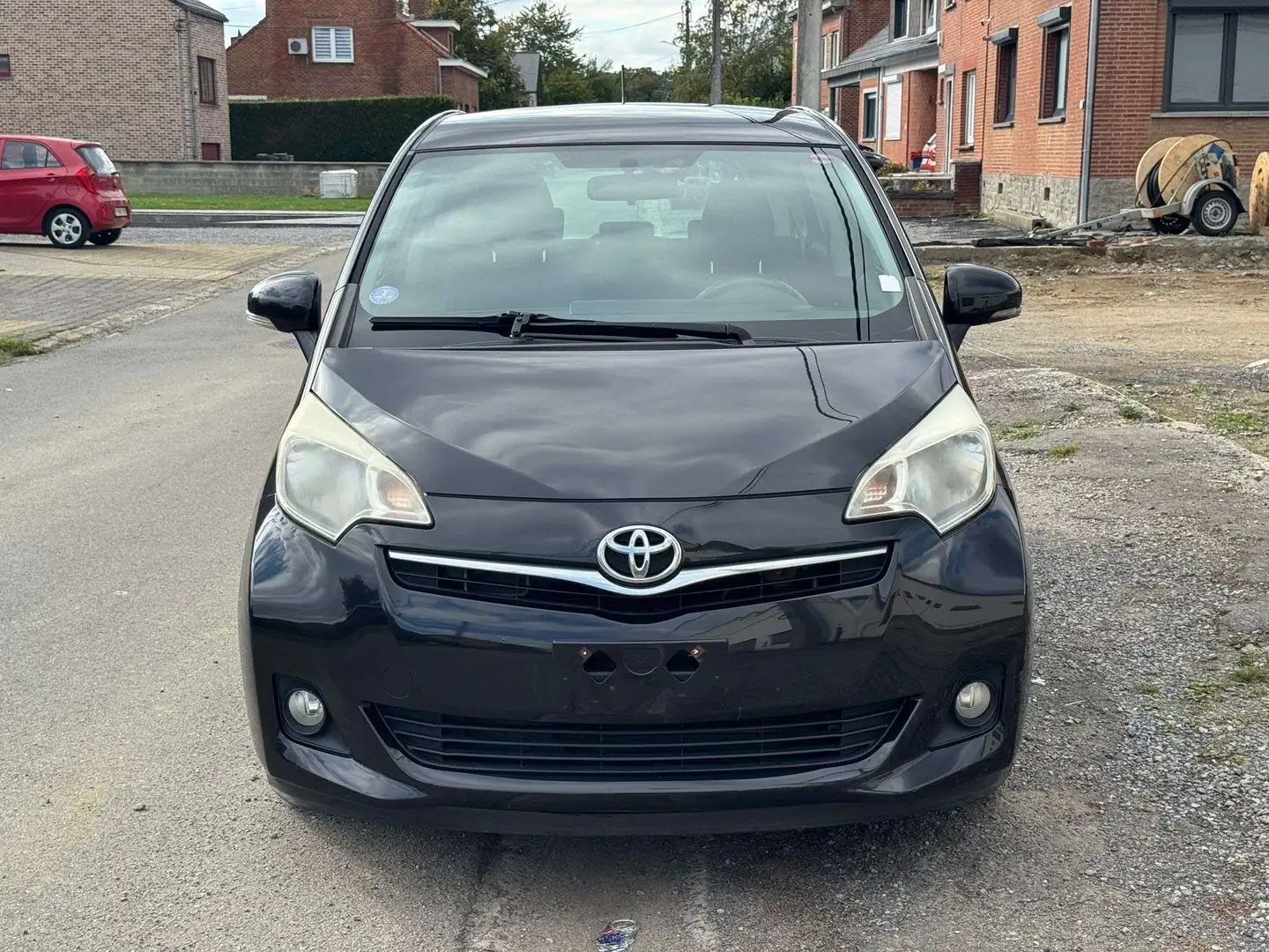 Toyota Verso-S 99Ch//2011//183.326km//CLIM//NAV Weiß - 2