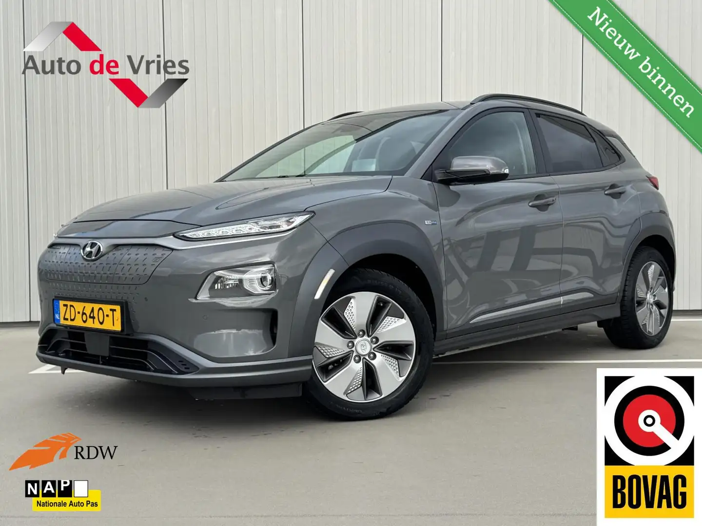 Hyundai KONA EV Premium 64 kWh|NL-Auto|Navi|Cruise Adaptief Grijs - 1