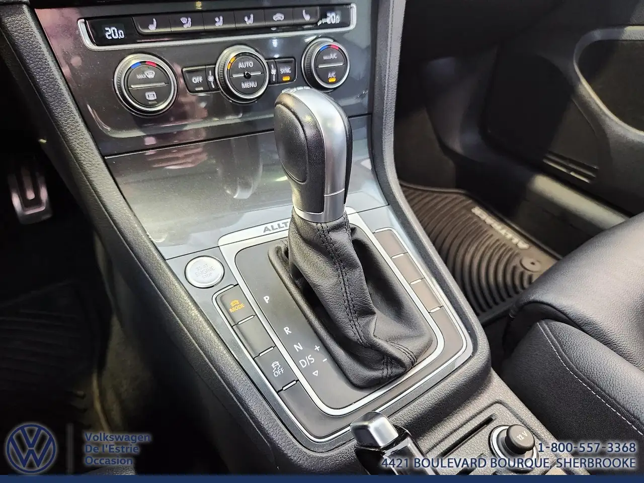 Volkswagen Golf photo Volkswagen Golf