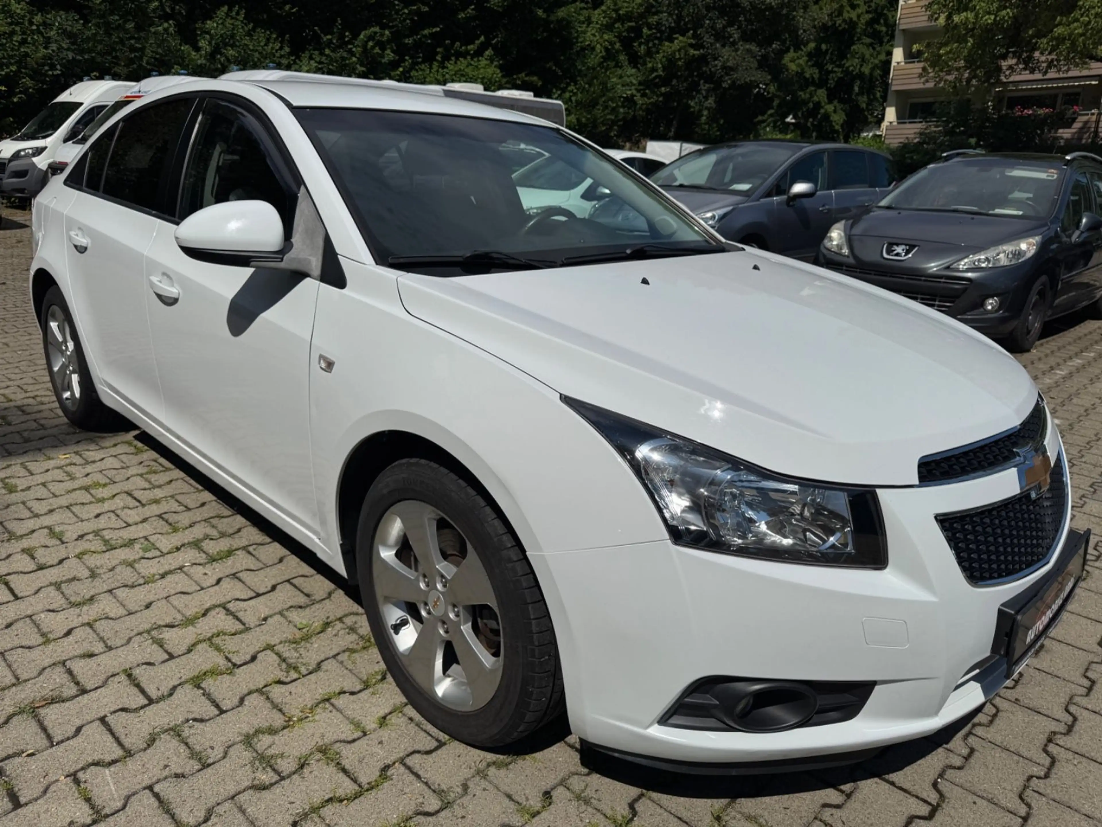 Chevrolet Cruze 2.0 120 kW D KAT LTZ Tüvneu 1hand leder — photo 3